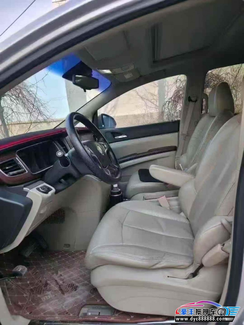 16年别克GL8轿车抵押车出售