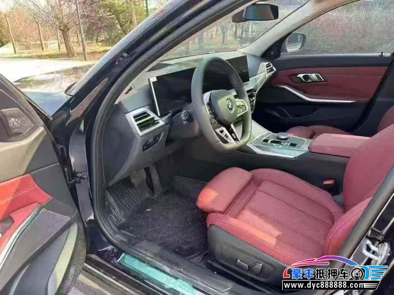 25年宝马i3轿车抵押车出售