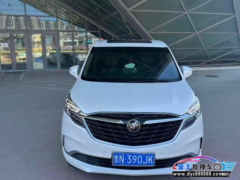 抵押车出售21年别克GL8轿车