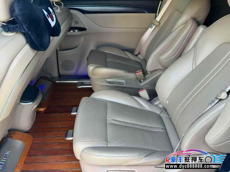 21年别克GL8轿车抵押车出售