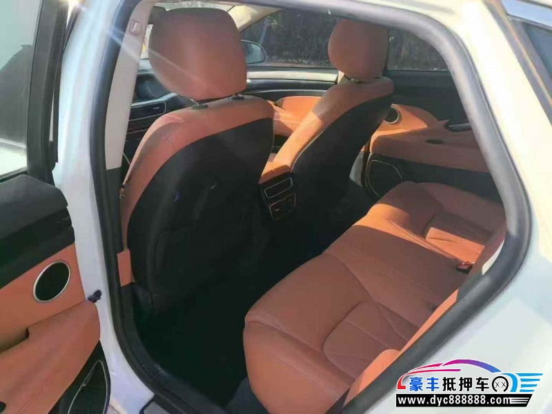 17年吉利博瑞轿车抵押车出售