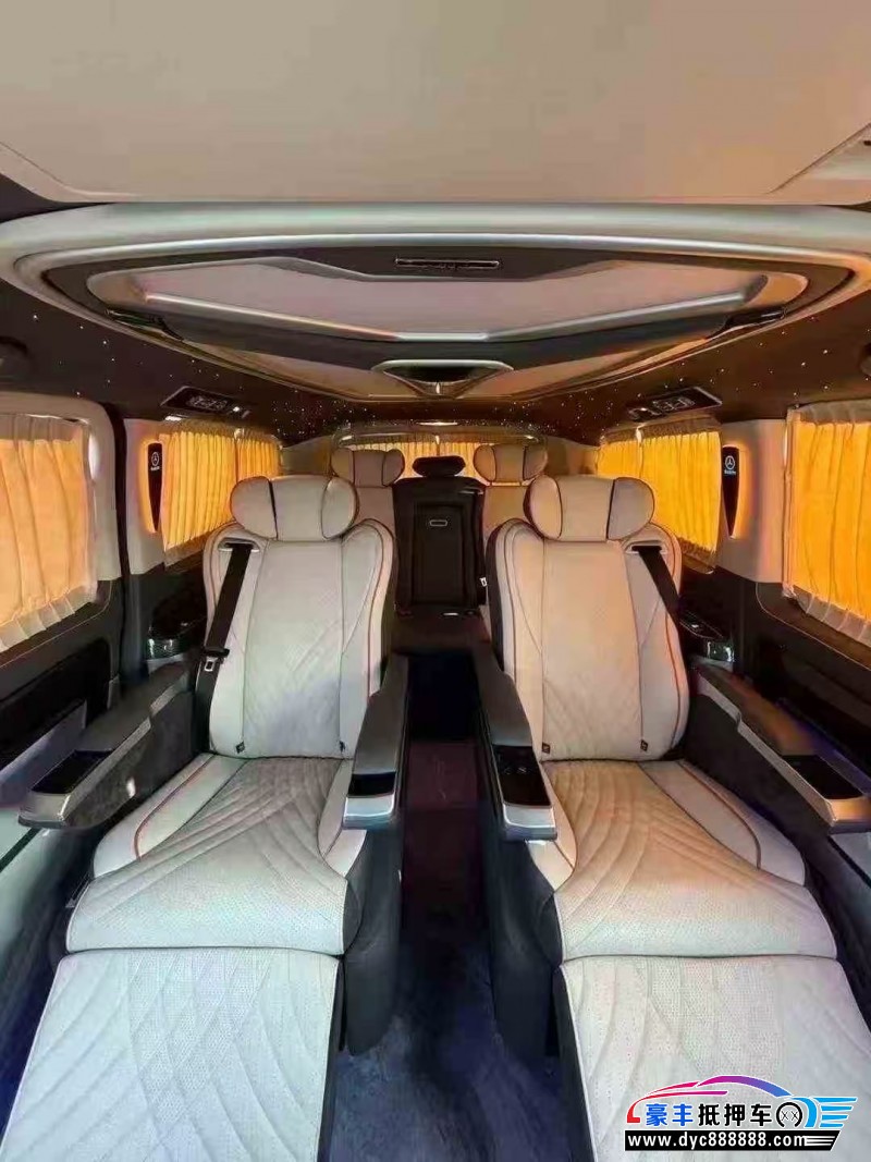 23年奔驰威霆轿车抵押车出售