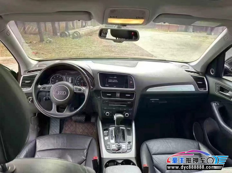 17年奥迪Q5轿车抵押车出售