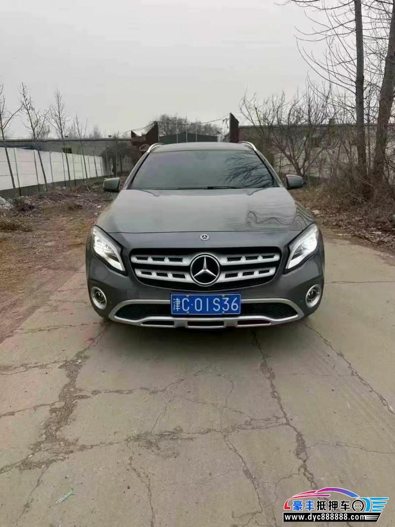 19年奔驰GLA轿车抵押车出售