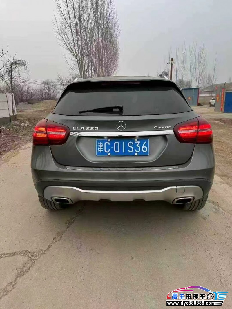 19年奔驰GLA轿车抵押车出售