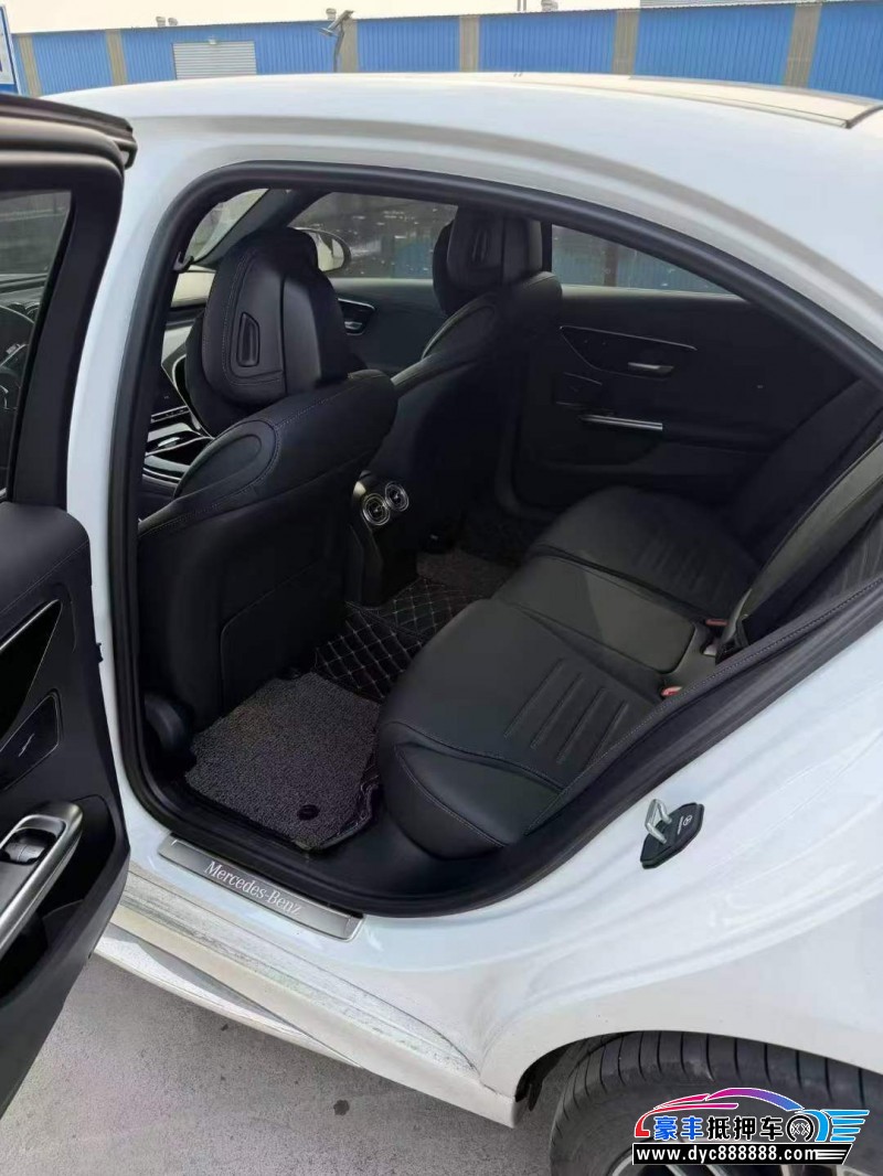 24年奔驰C轿车抵押车出售