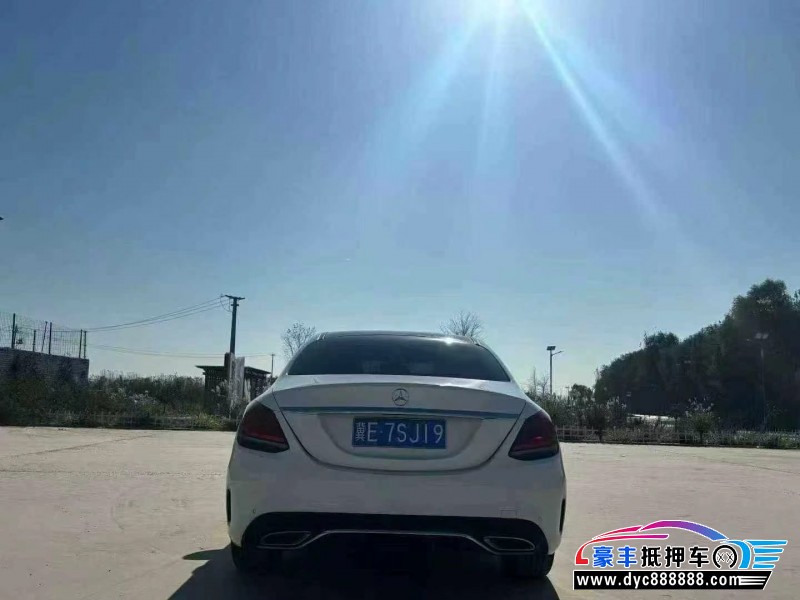 21年奔驰C轿车抵押车出售