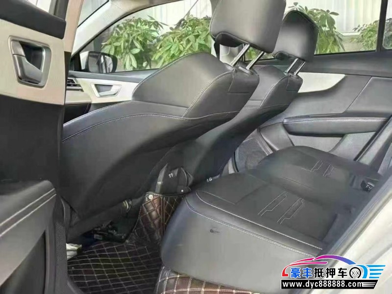 23年比亚迪秦轿车抵押车出售