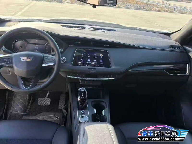 23年凯迪拉克XT4轿车抵押车出售