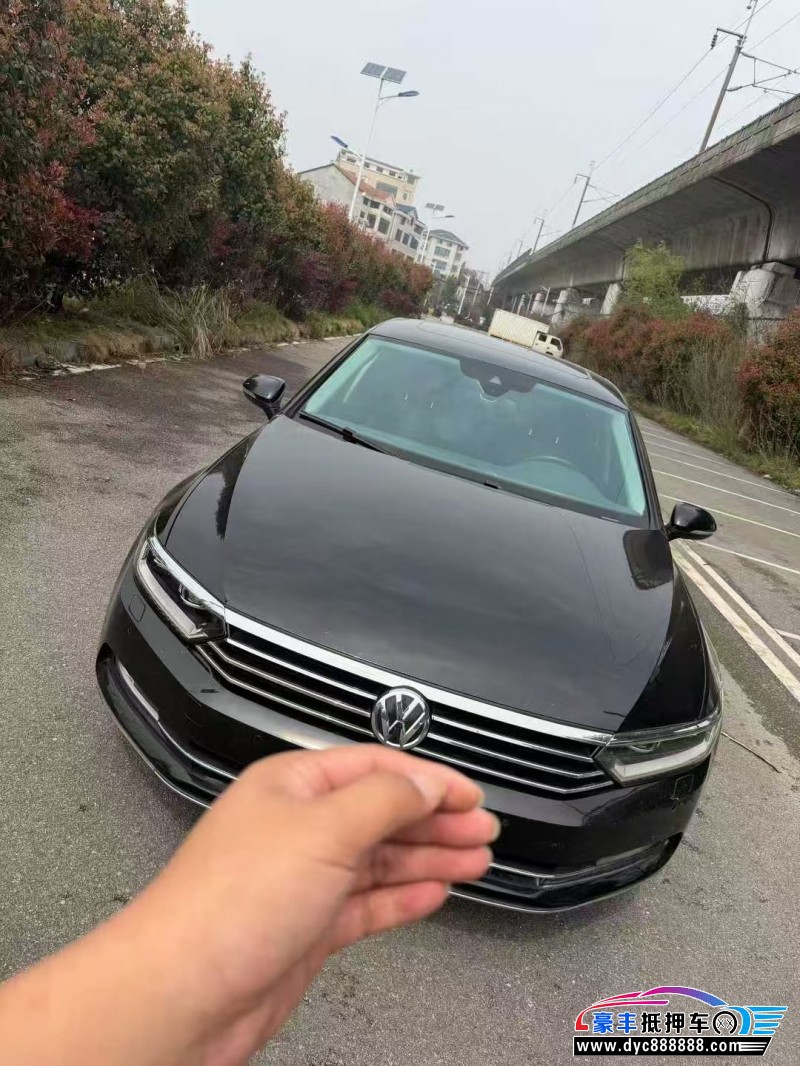 16年大众迈腾轿车抵押车出售