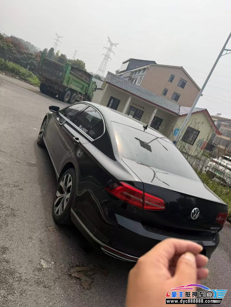 16年大众迈腾轿车抵押车出售