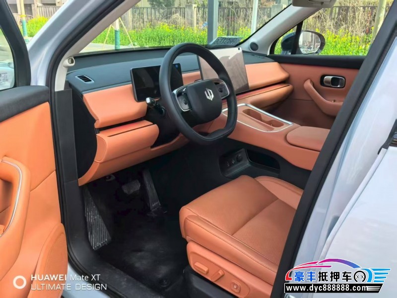 25年零跑C16轿车抵押车出售