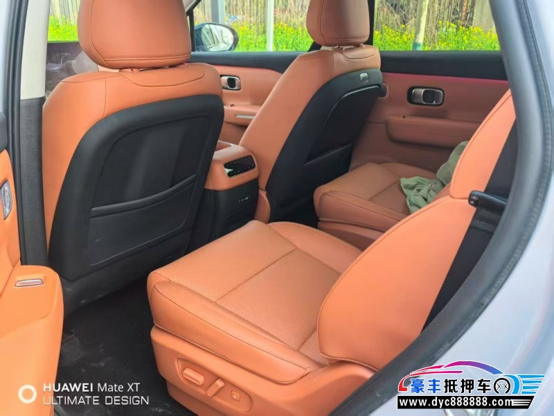 25年零跑C16轿车抵押车出售