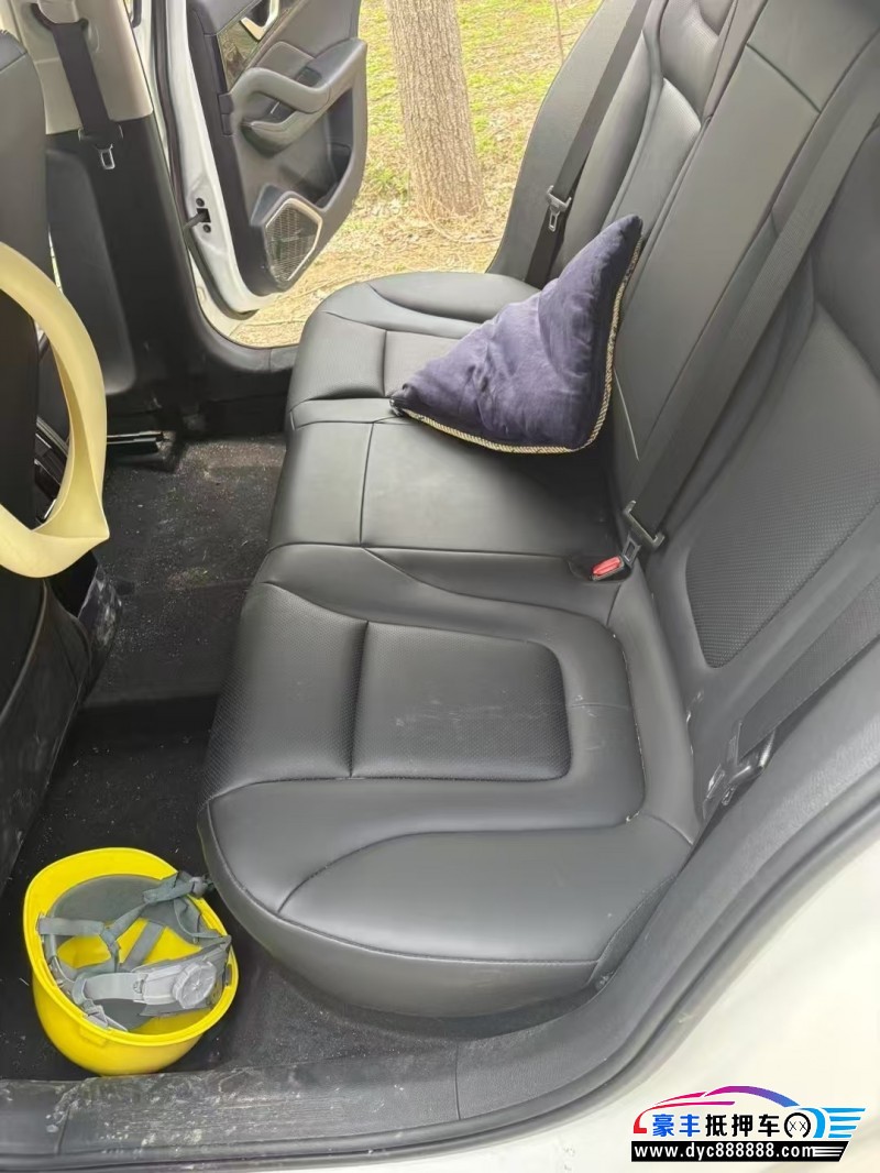 24年奔腾B70轿车抵押车出售