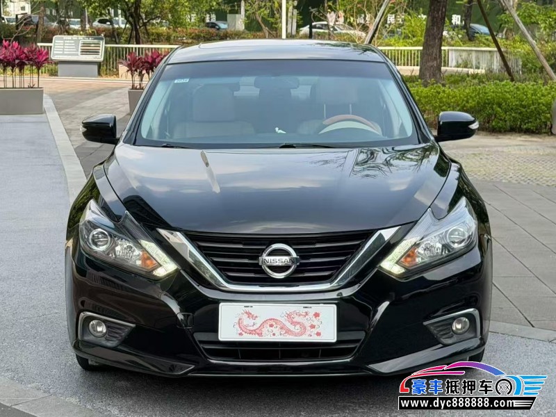 18年日产天籁轿车抵押车出售