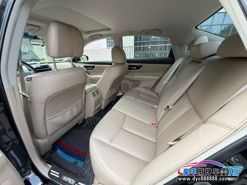 18年日产天籁轿车抵押车出售