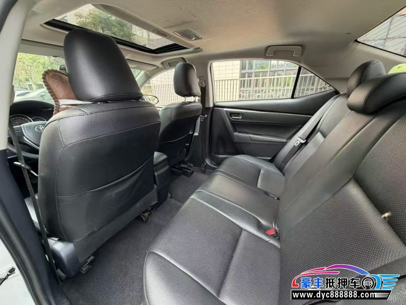 16年丰田雷凌轿车抵押车出售