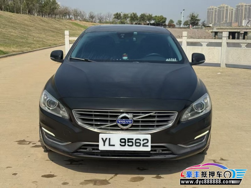 抵押车出售14年沃尔沃S60L轿车