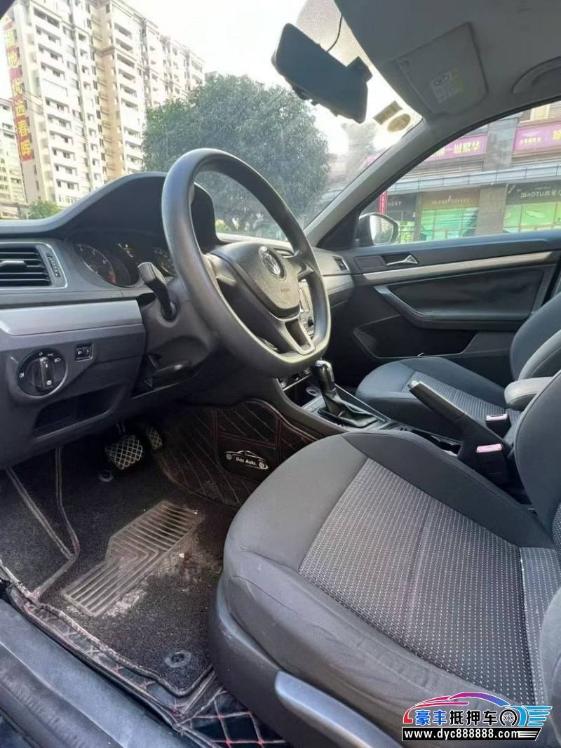 18年大众朗逸轿车抵押车出售