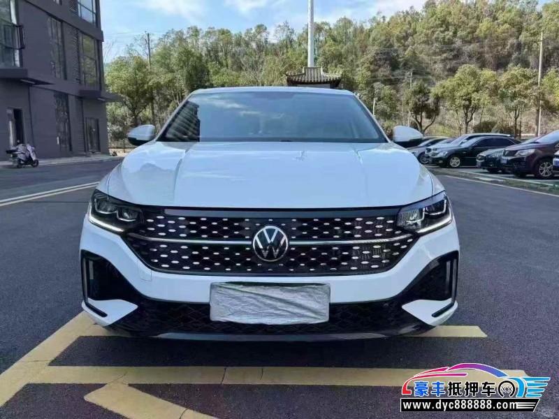 抵押车出售23年大众朗逸轿车