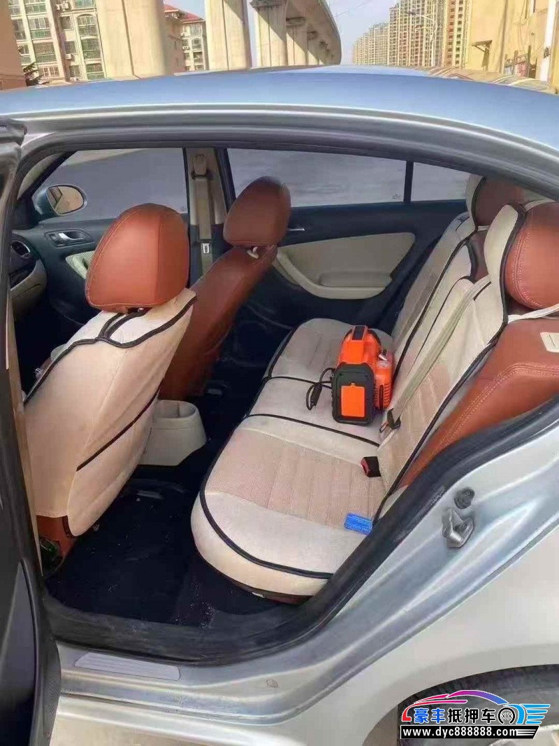 15年大众朗逸轿车抵押车出售