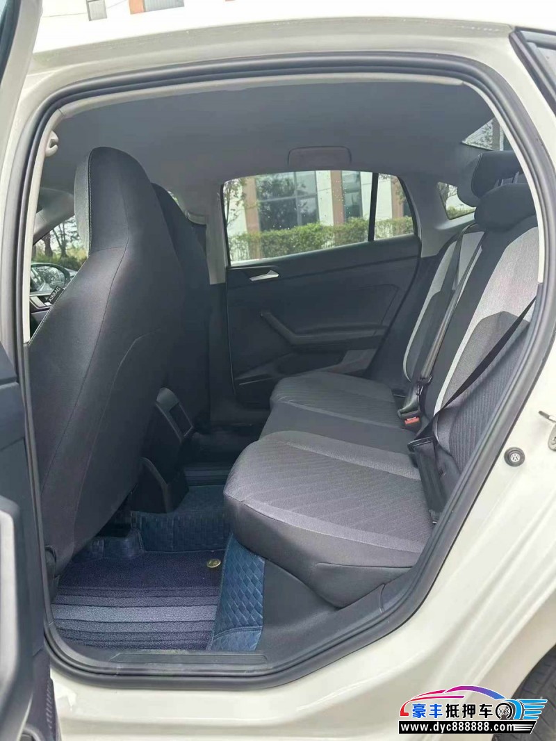 25年大众朗逸轿车抵押车出售