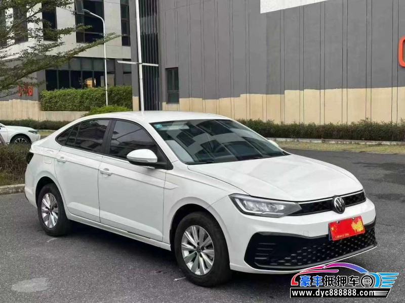 25年大众朗逸轿车抵押车出售