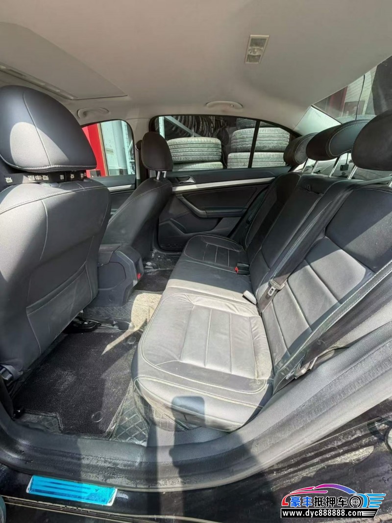 17年大众朗逸轿车抵押车出售