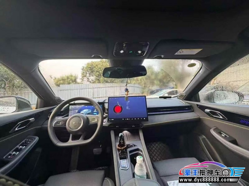 25年领克03轿车抵押车出售