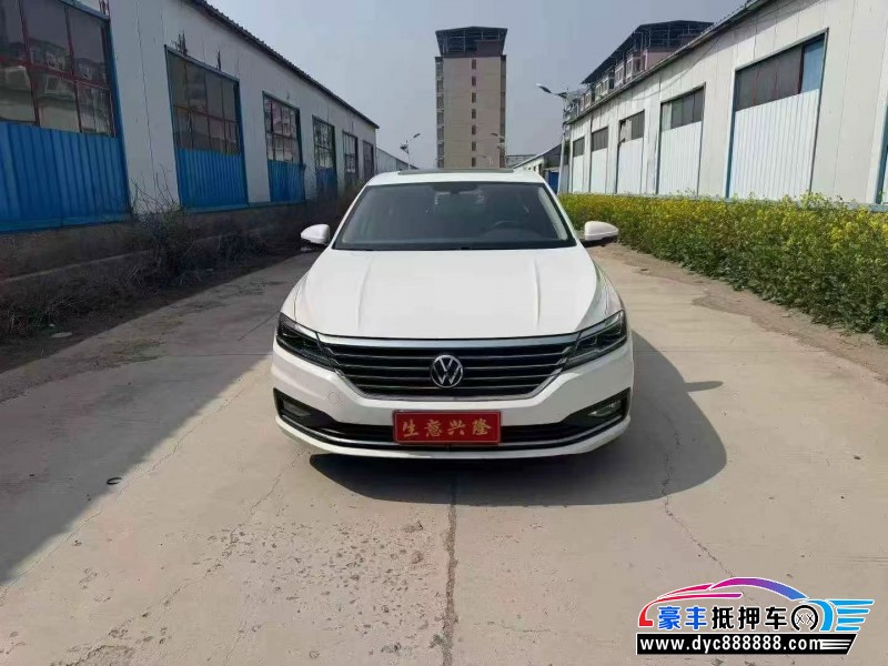 抵押车出售22年大众朗逸轿车