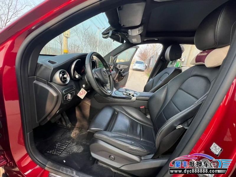 17年奔驰GLC轿车抵押车出售