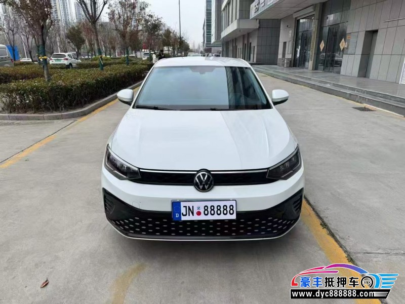 抵押车出售24年大众朗逸轿车