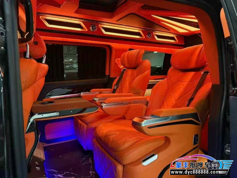 18年奔驰V轿车抵押车出售