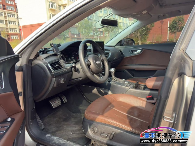 13年奥迪A7轿车抵押车出售