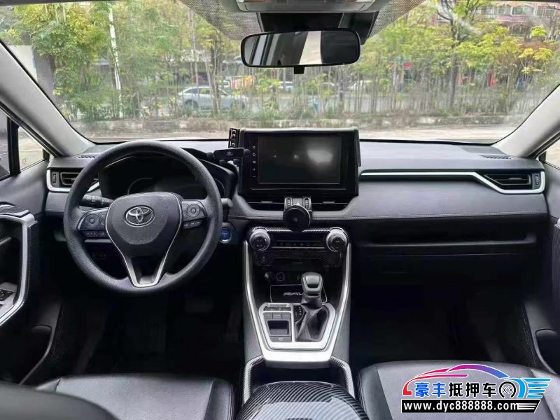 23年丰田RAV4轿车抵押车出售