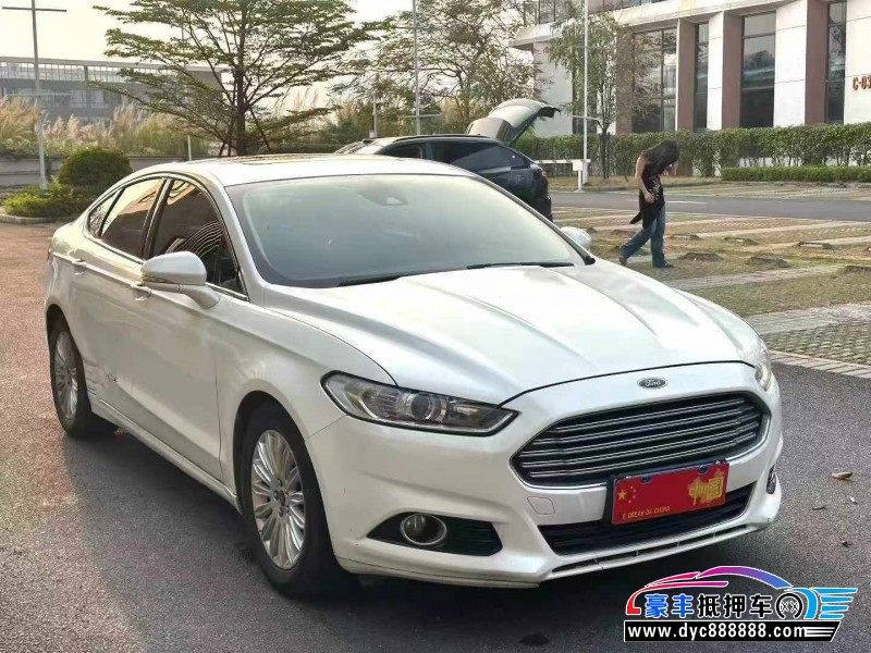 15年福特蒙迪欧轿车抵押车出售