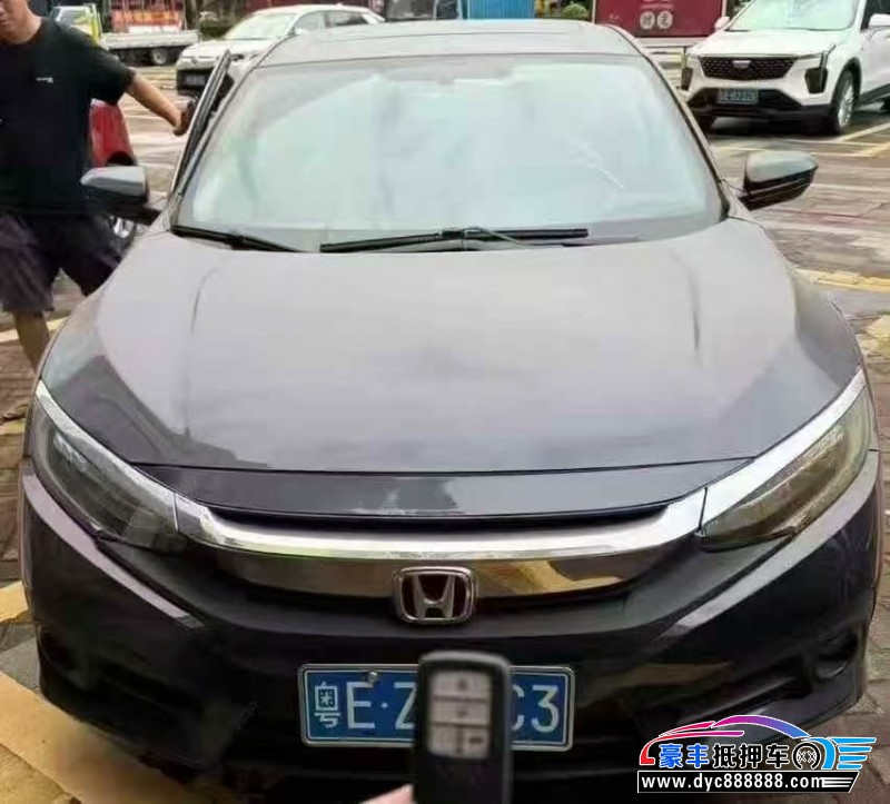 抵押车出售18年本田思域轿车