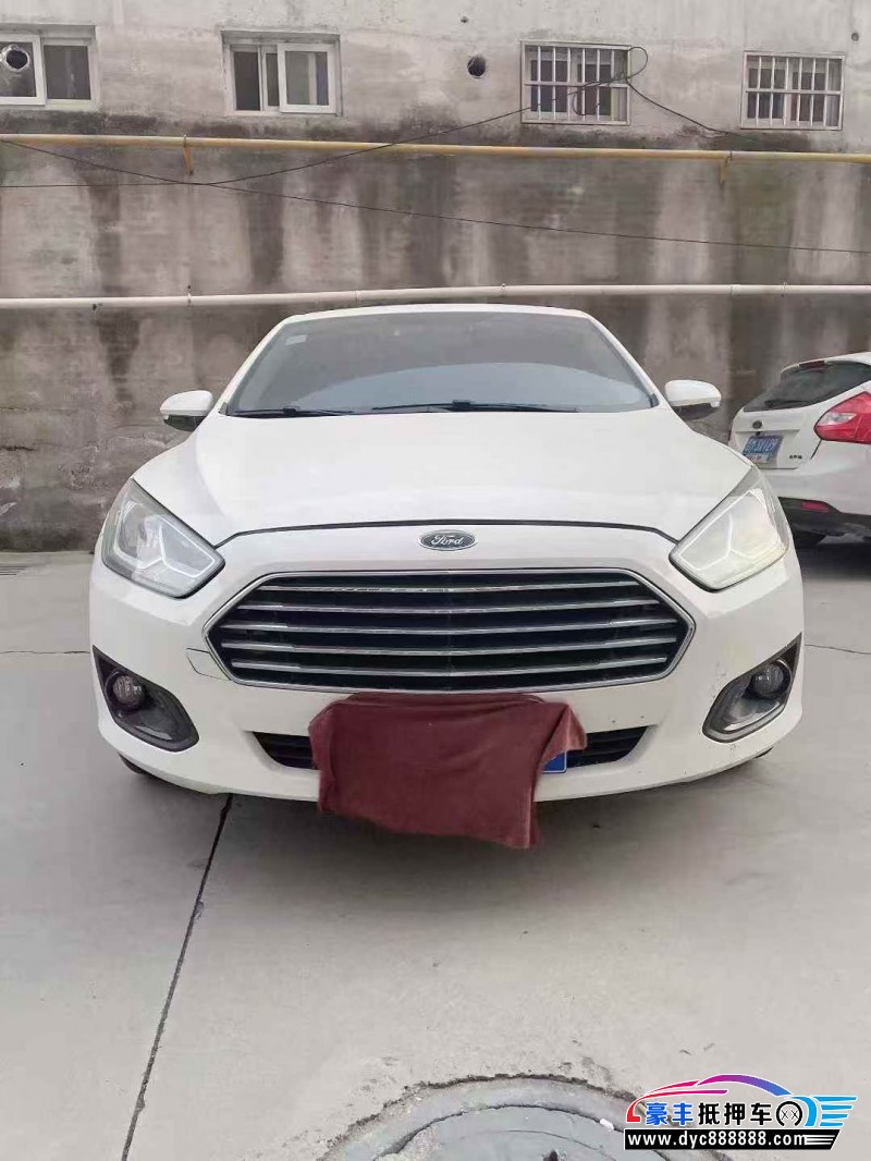 18年福特福睿斯轿车抵押车出售