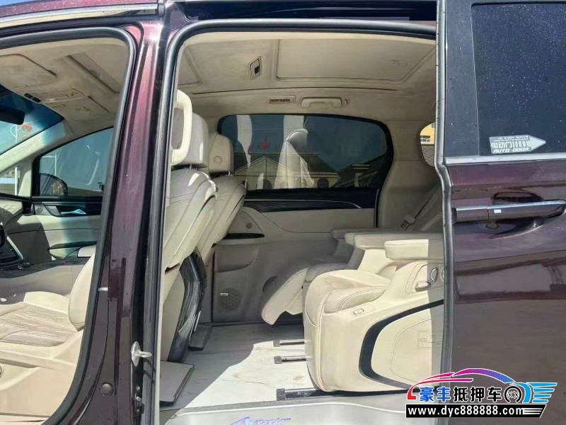 20年别克GL8轿车抵押车出售