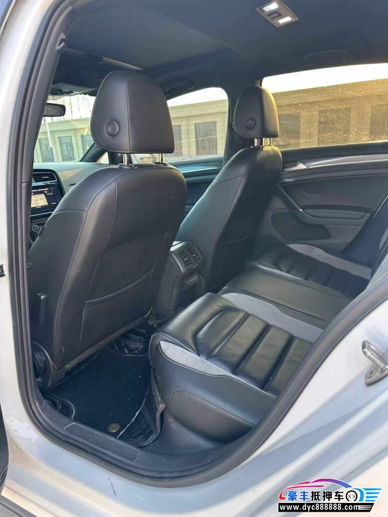 20年大众高尔夫轿车抵押车出售