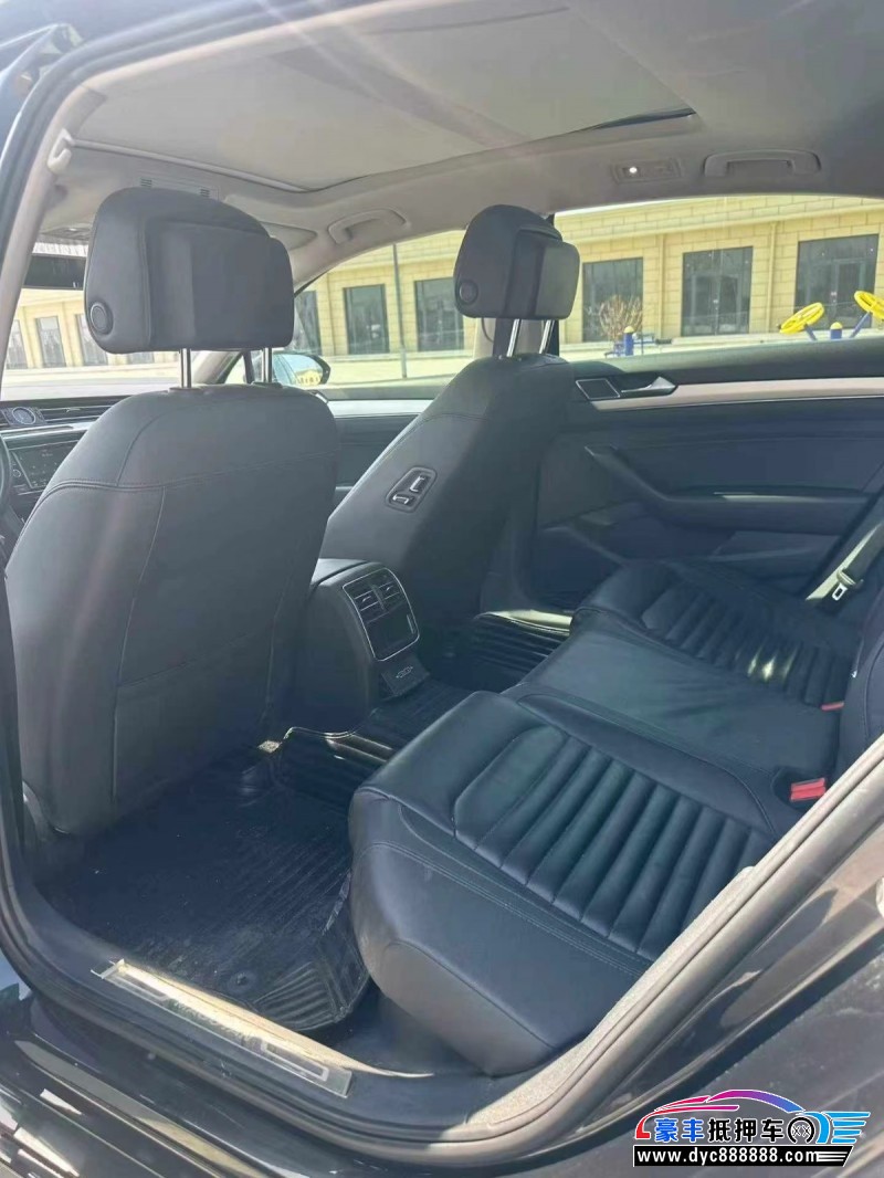 19年大众迈腾轿车抵押车出售