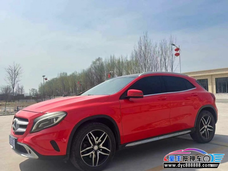 16年奔驰GLA轿车抵押车出售