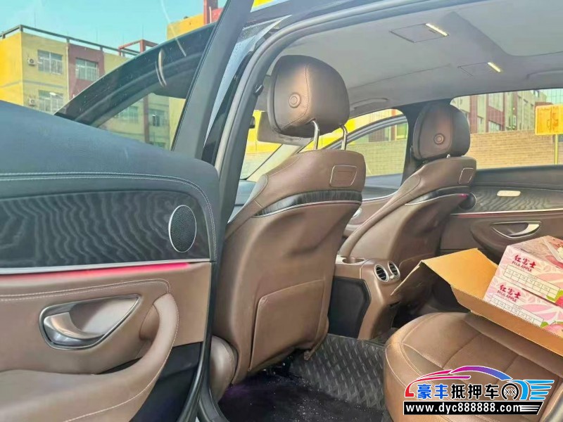 20年奔驰E轿车抵押车出售