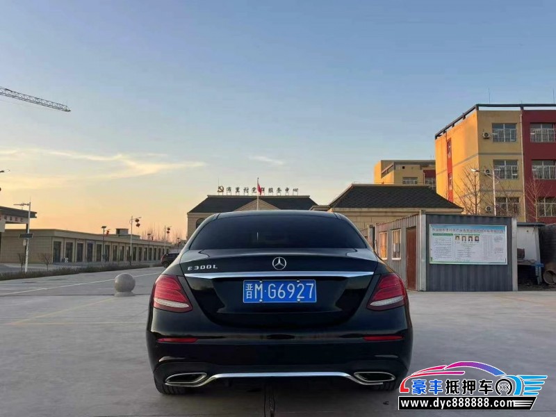 20年奔驰E轿车抵押车出售