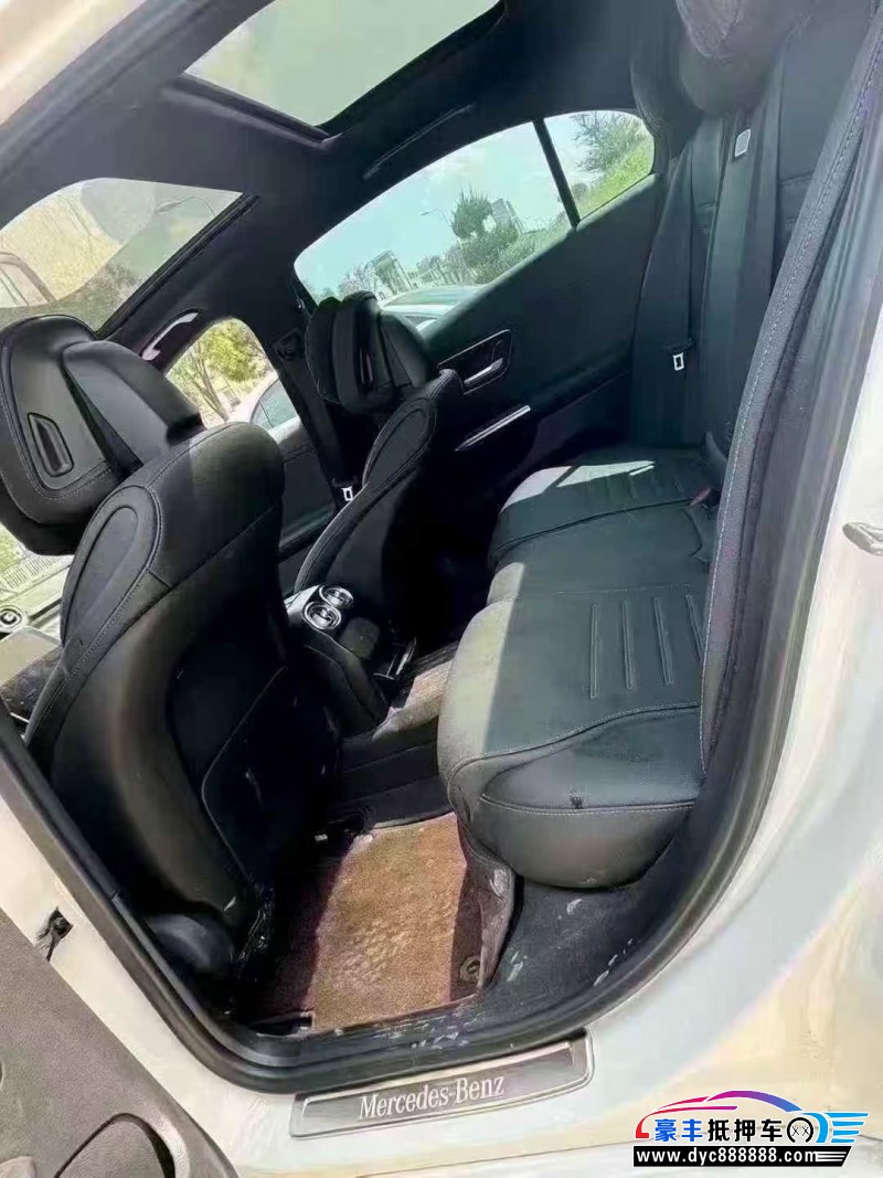 24年奔驰C轿车抵押车出售