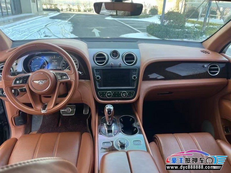 18年宾利添越轿车抵押车出售