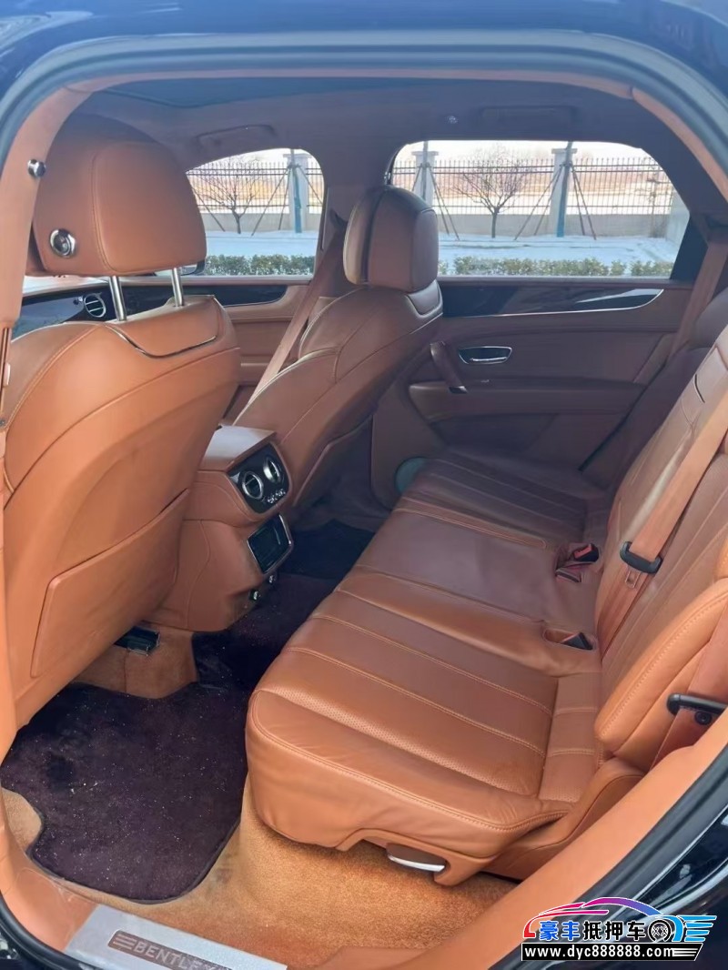 18年宾利添越轿车抵押车出售