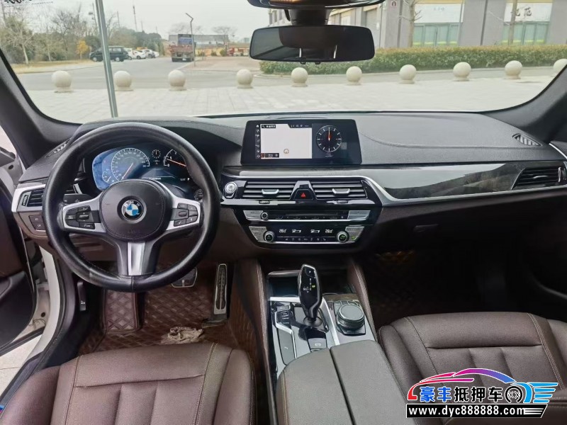 20年宝马5系轿车抵押车出售