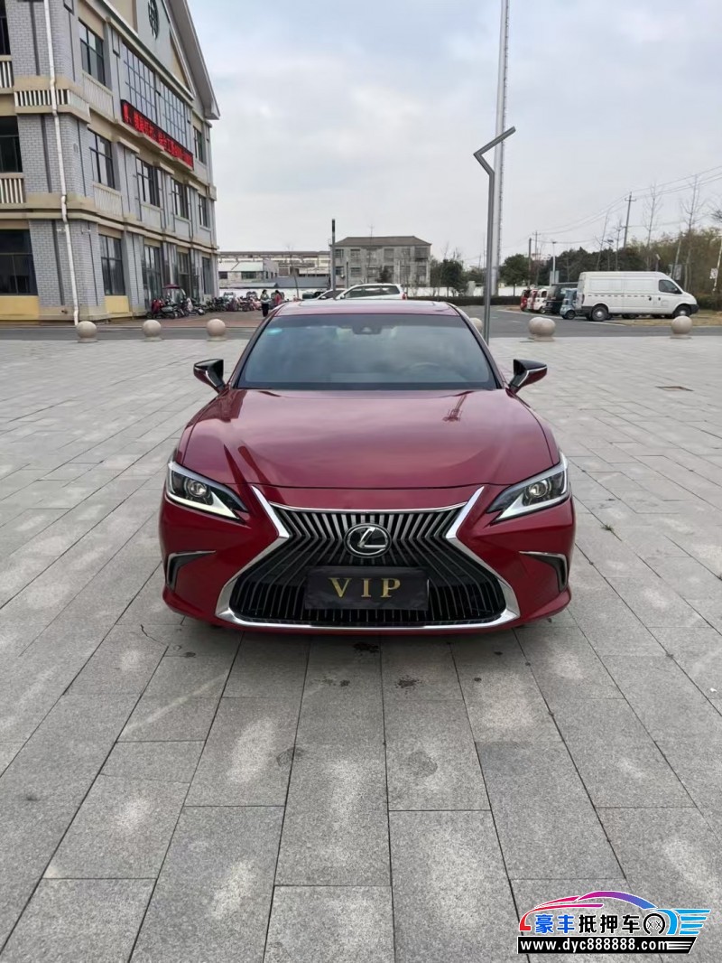 18年雷克萨斯ES轿车抵押车出售