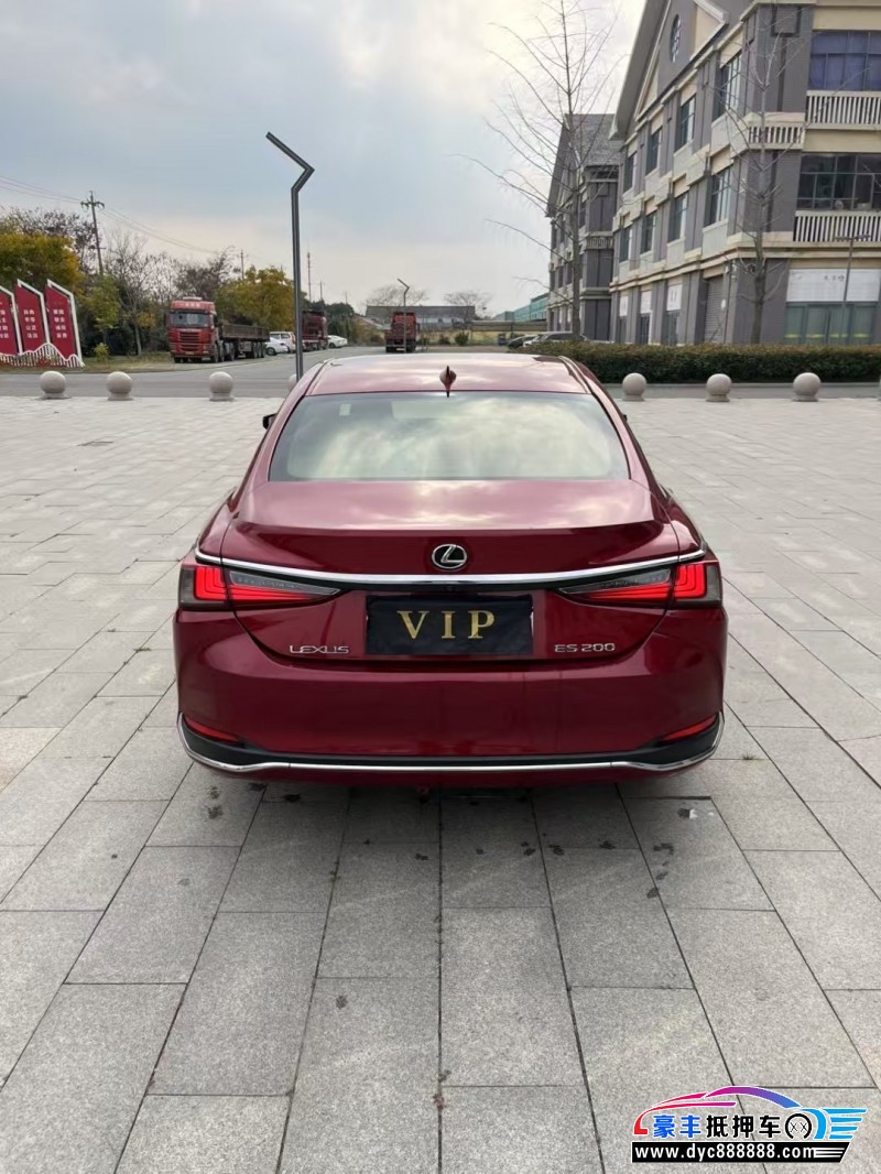 18年雷克萨斯ES轿车抵押车出售